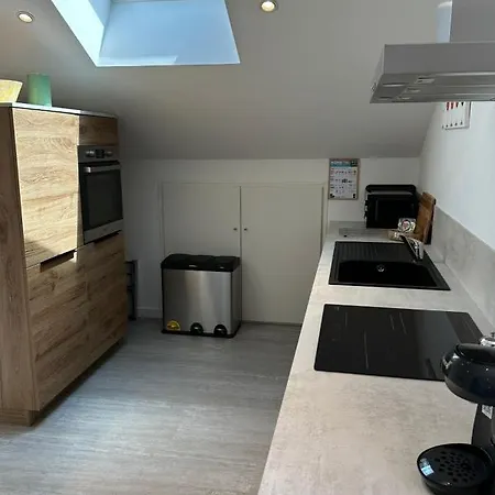 La Belle Cachette Apartment *