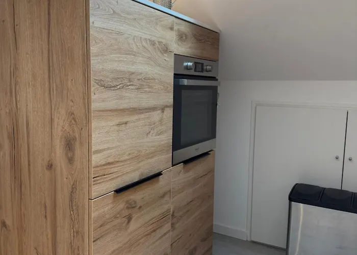 La Belle Cachette Apartment *